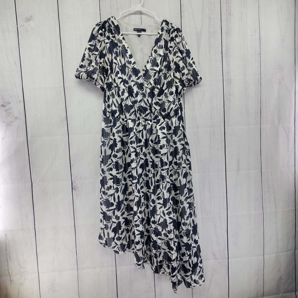 Maggy London Plus Size Short Sleeve Brunt Out Asymmetrical Hem Faux Wrap Dress